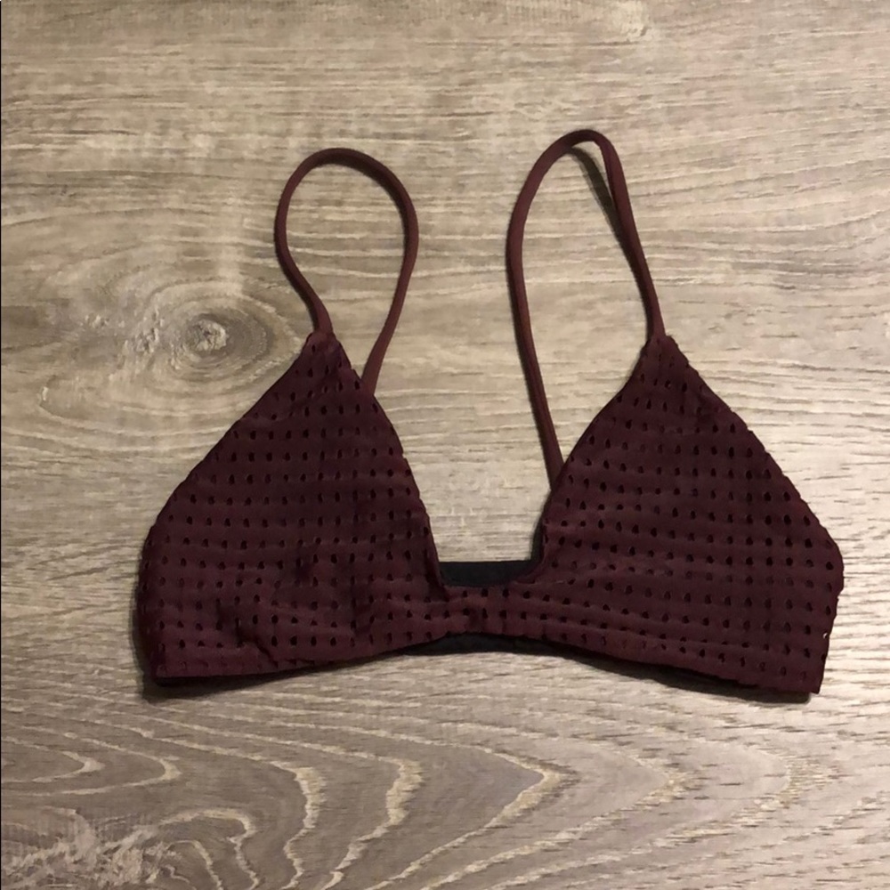 Acacia Na Pali Top in Merlot Mesh